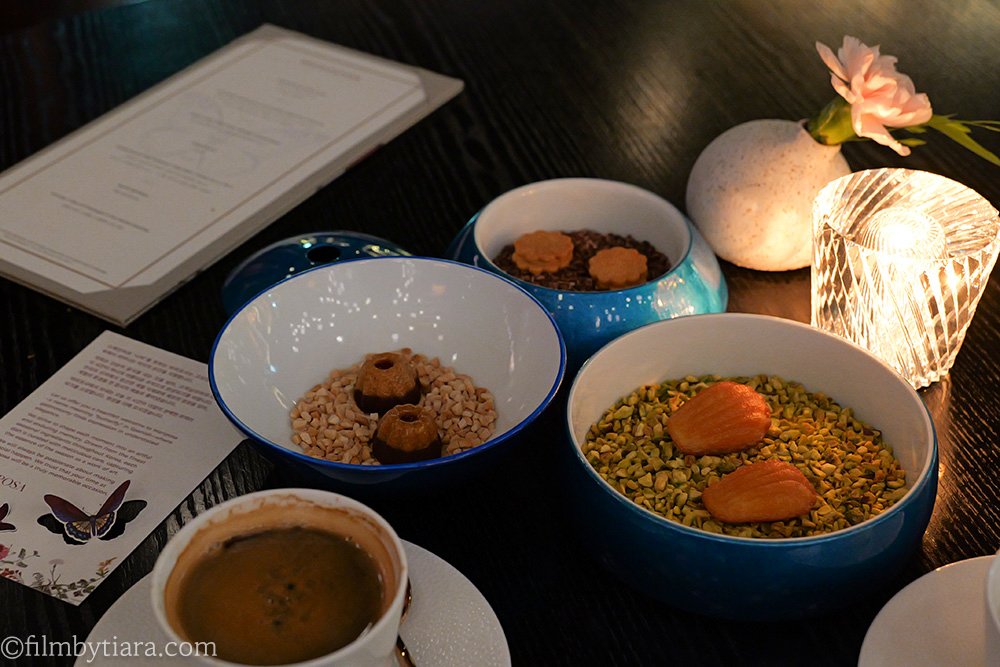 Petits fours chocolates and warm tea service at Mariposa at Fairmont Seoul